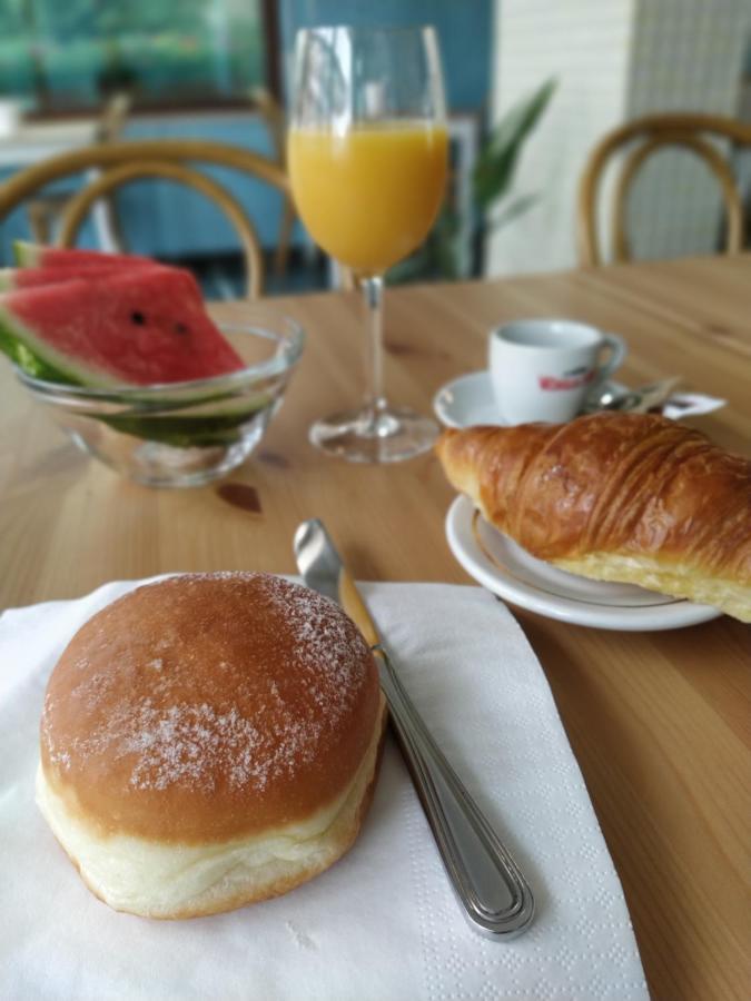 Hotel Greta B&B Rimini Eksteriør bilde