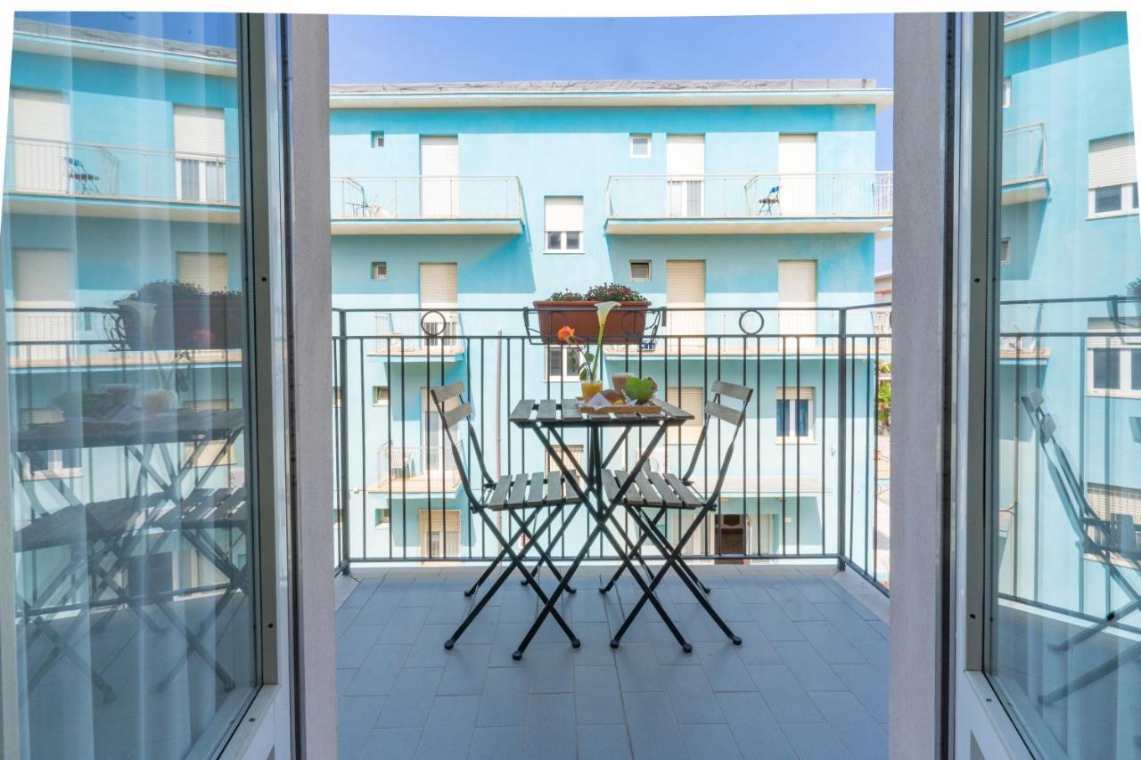 Hotel Greta B&B Rimini Eksteriør bilde