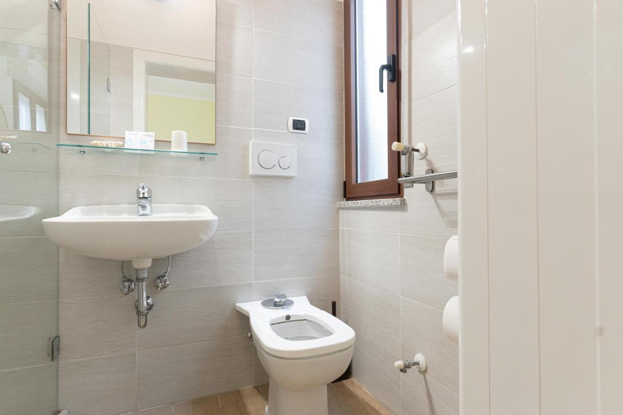 Hotel Greta B&B Rimini Eksteriør bilde