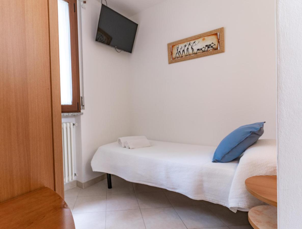 Hotel Greta B&B Rimini Eksteriør bilde