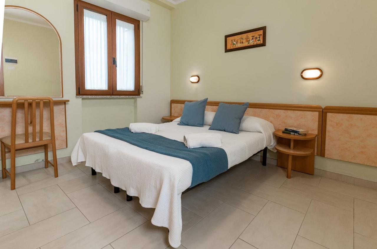Hotel Greta B&B Rimini Eksteriør bilde