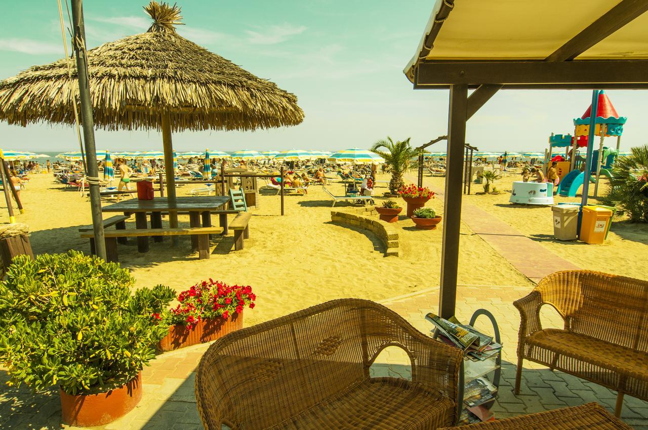 Hotel Greta B&B Rimini Eksteriør bilde