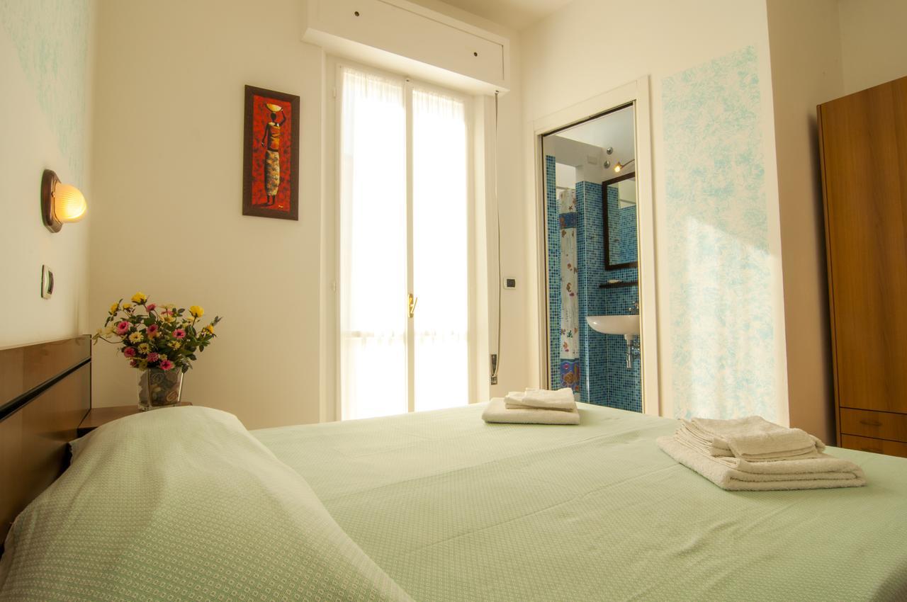 Hotel Greta B&B Rimini Eksteriør bilde