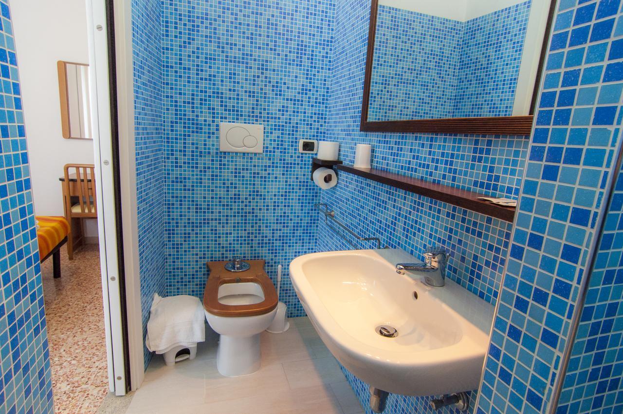 Hotel Greta B&B Rimini Eksteriør bilde